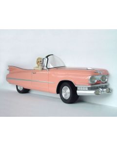 Cadillac Seitenansicht groß mit Marilyn verkleinert