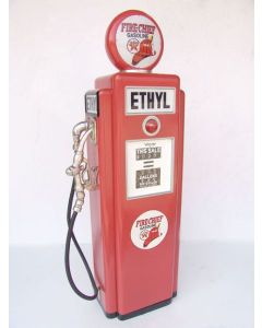 Ethyl Tankstelle als Schrank medium verkleinert