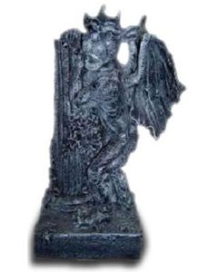 Säulenfragment mit Drachen verkleinert