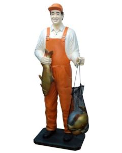 Fischer mit Fischen lebensgroß