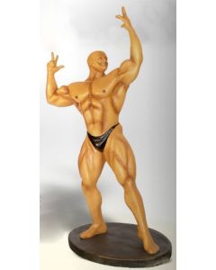 Body Builder 2 lebensgroß
