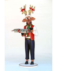 Männliches lustiges Rentier mit Geschenkbox groß lebensgroß