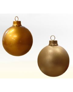 überdeminsionale Weihnachtskugel groß vergrößert