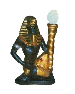 farbiger Ägypter mit Lampe verkleinert