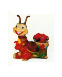 Ameise am Blumentopf vergrößert