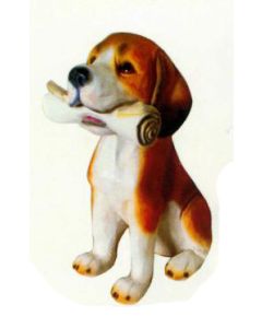 Beagle sitzend mit Zeitung lebensgroß