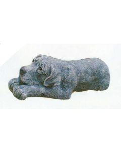 Labrador liegend grau lebensgroß