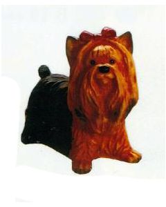 Yorkshire Terrier mit Schleifchen lebensgroß