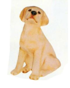 Labrador sitzend lebensgroß