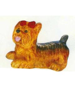 Yorkshire Terrier liegend lebensgroß