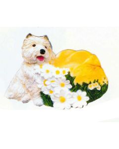 West Highland Terrier mit Blumenkörbchen lebensgroß