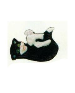 verspielte Katze schwarz weiß lebensgroß