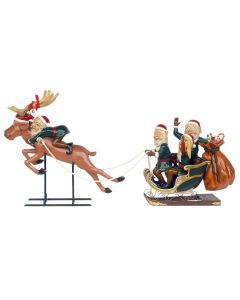 Vier Weihnachtselfen mit Schlitten und Rentier lebensgroß