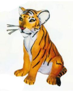 kleiner sitzender Tiger lebensgroß