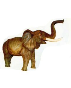 großer stehender Elefant Rüssel oben lebensgroß