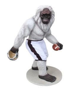 Yeti Footballspieler lebensgroß