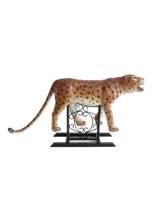 Leopard auf Ständer lebensgroß
