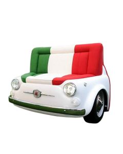 Sofa Fiat 500 Weiß mit italienischem Farben als Polster lebensgroß