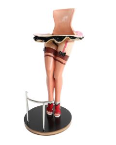 Sexy Frauenbeine mit braunen Strümpfen Barhocker lebensgroß