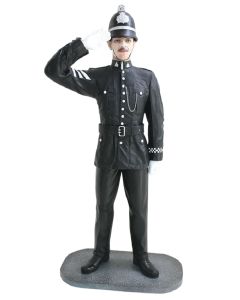 Britischer Polizist mit Helm Salutierend lebensgroß