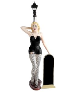 Marilyn schwarz netz mit Laterne und Angebotstafel lebensgroß