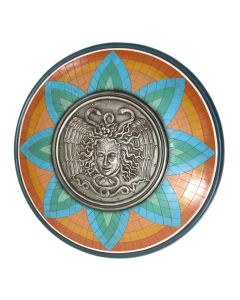 Antikes Mittelalterliches Schild mit Medusa Orange Blau Grün lebensgroß