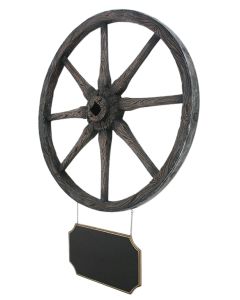 Wagenrad groß mit Angebotsschild lebensgroß