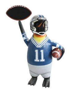 Football Pinguin mit Angebotsschild lebensgroß