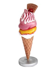 Eis Erdbeere mit Waffel groß vergrößert