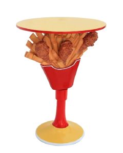 Tisch mit Hühnchen und Pommes Ständer vergrößert