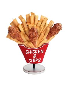 Hühnchen und Pommes auf kleinem Ständer vergrößert