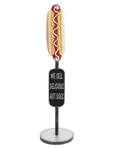 Hotdog auf Ständer mit Angebotsschild vergrößert