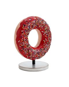 Donut rot auf kleinem Ständer vergrößert