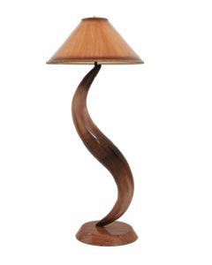 Braune Stierhorn Lampe lebensgroß