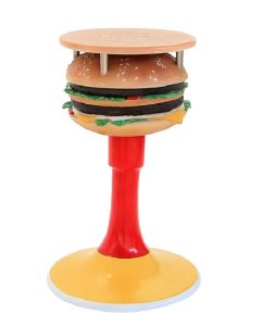 Tisch mit Burger und Ständer und kleiner Fläche vergrößert