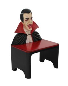 Dracula Sitz lebensgroß