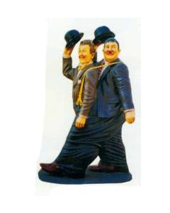 Dick und Doof zusammen in einer Hose verkleinert