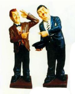 Dick und Doof einzeln im Anzug verkleinert