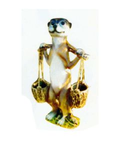 Erdmännchen als Wasserträger lebensgroß