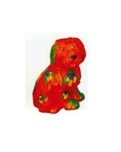 roter Hund mit Blumenbemalung lebensgroß