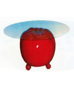 Glastisch mit großer Tomate vergrößert