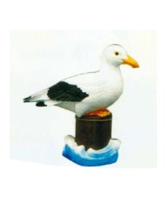 Möwe auf Holzpflock lebensgroß