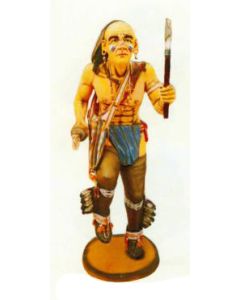 großer Indianerkrieger mit Beil tanzend lebensgroß