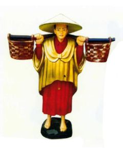großer chinesischer Wasserträger lebensgroß
