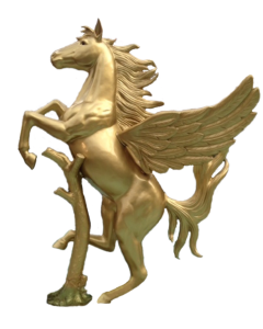 goldener Pegasus an Baumstamm lebensgroß