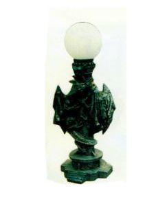 kleinere Beistelllampe mit Drachen verkleinert