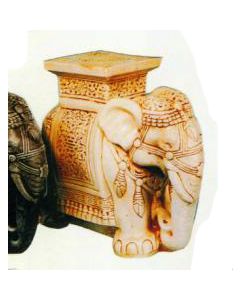 Elefant als Hocker hell verkleinert
