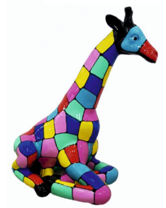 Giraffe sitzend bunt gefleckt verkleinert