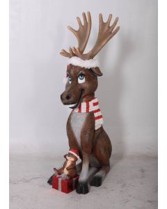 lustiges Rentier mit Geschenk lebensgroß