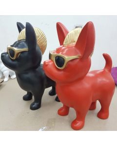 Hund mit Sonnenbrille und Irokesen vergrößert